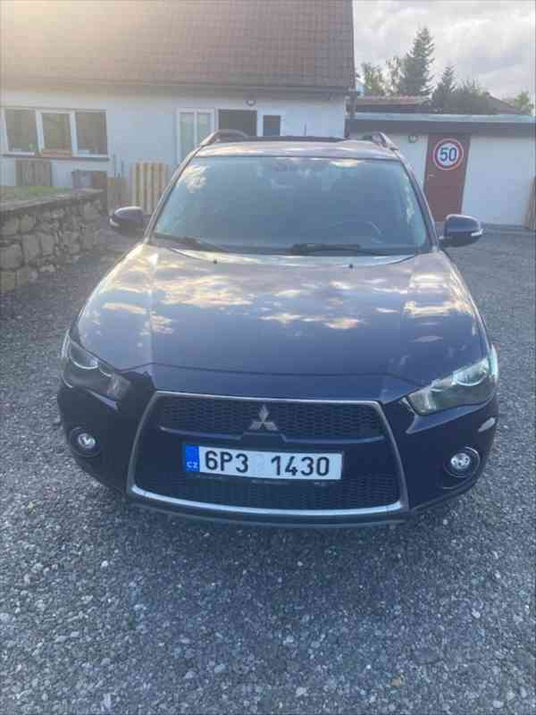 Mitsubishi Outlander 2,2   Di-D 4x4 - foto 1