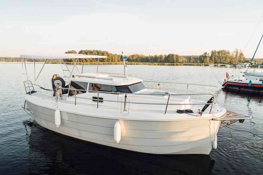 Zánovní motorová loď Laguna 700 Cruiser (r.v.2023) + MOTOR - foto 3