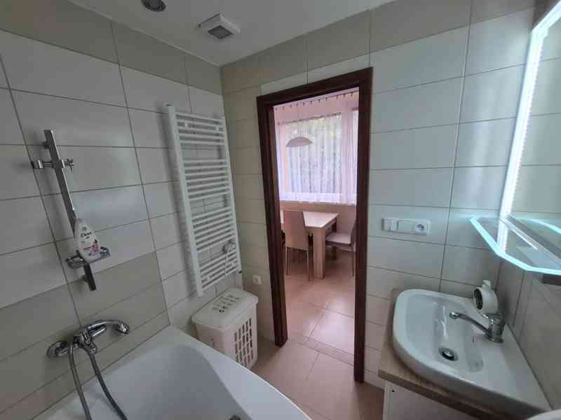 Pronájem bytu 2+1 60 m² - foto 8