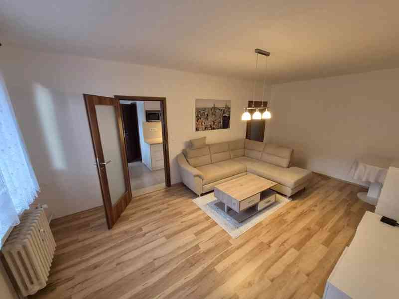 Pronájem bytu 2+1 60 m² - foto 3
