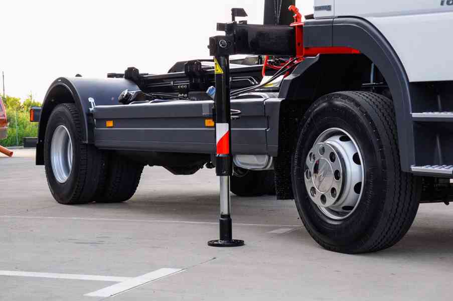 MERCEDES 1622 NOVÝ HÁKOVÝ NOSIČ KONTEJNERŮ HYDRAULICKÁ RUKA - foto 113