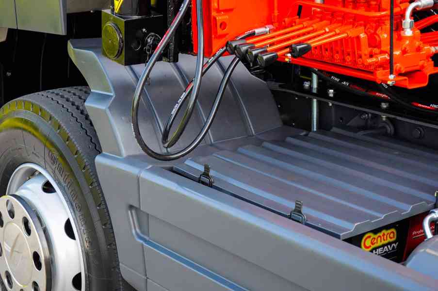 MERCEDES 1622 NOVÝ HÁKOVÝ NOSIČ KONTEJNERŮ HYDRAULICKÁ RUKA - foto 35