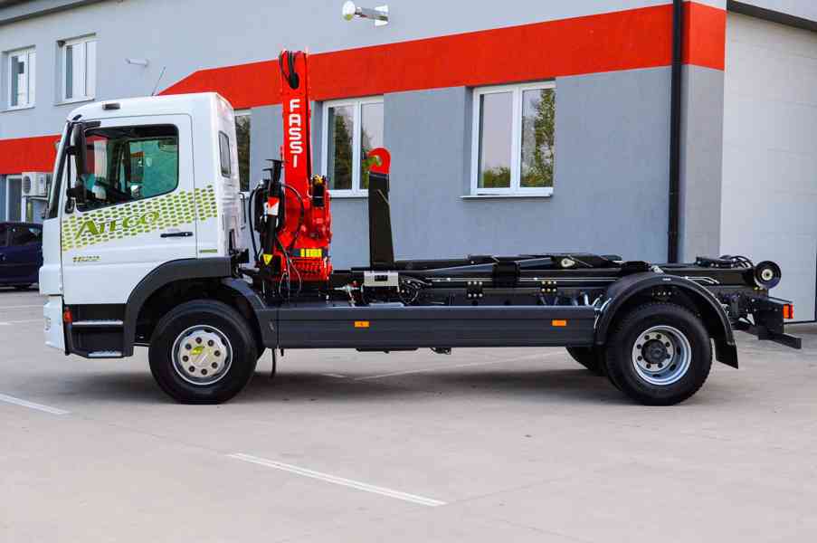 MERCEDES 1622 NOVÝ HÁKOVÝ NOSIČ KONTEJNERŮ HYDRAULICKÁ RUKA - foto 86