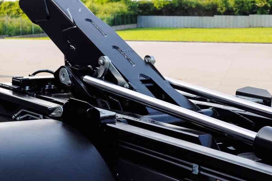 MERCEDES 1622 NOVÝ HÁKOVÝ NOSIČ KONTEJNERŮ HYDRAULICKÁ RUKA - foto 106