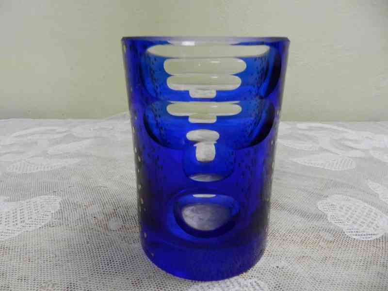 Zajímavá Autorská broušená Váza barva modrá - foto 3