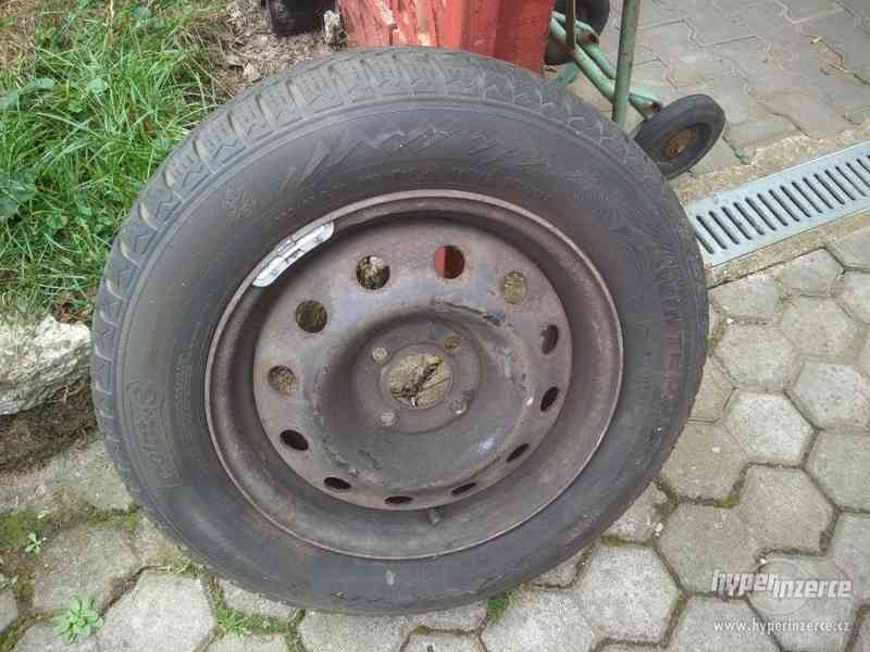 zimní gumy 185/65 R14 - foto 1