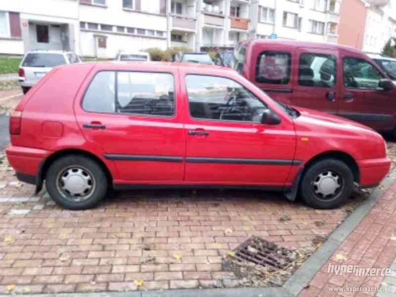 VW GOLF 3, 1,6 benzin, 55kW, r.v.1995, červený, 3 majitel - foto 2