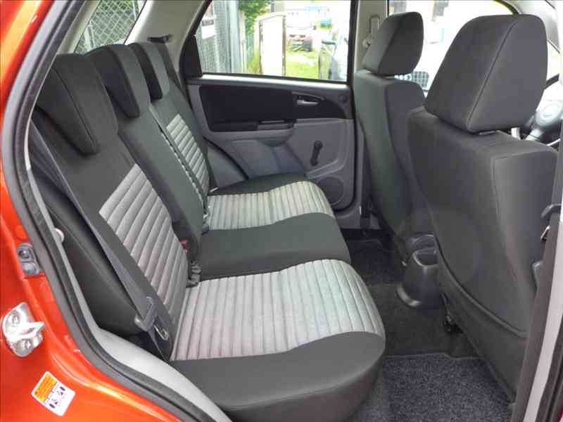 Suzuki SX4 1,6 i 4X4, KLIMA, 1.MAJITEL - foto 9
