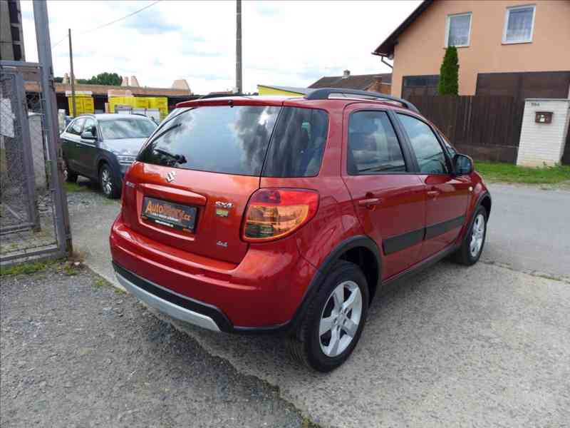 Suzuki SX4 1,6 i 4X4, KLIMA, 1.MAJITEL - foto 3