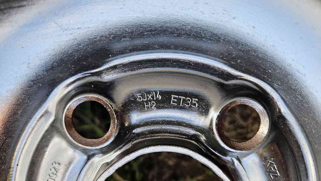 Škoda Fabia letní kola, pneumatiky 165/70 R14 disky 5Jx14  - foto 4