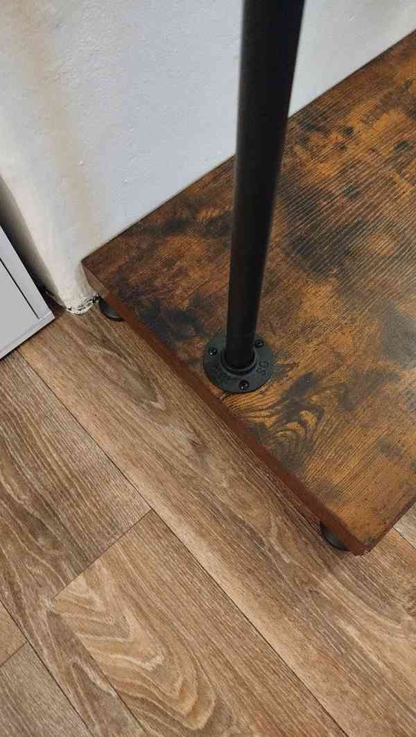 prodám věšák - foto 2