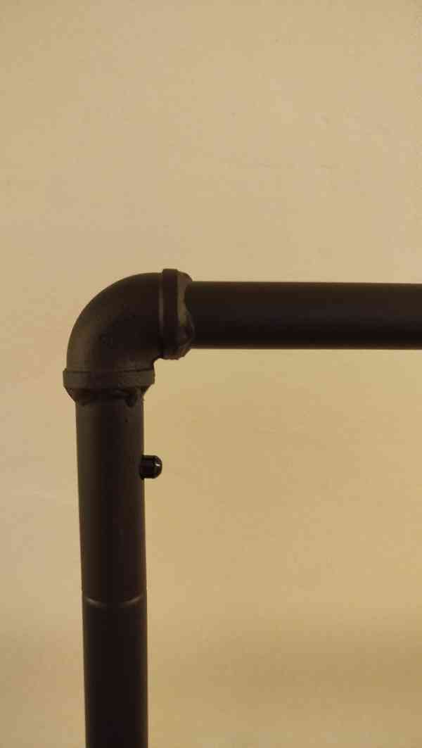 prodám věšák - foto 5