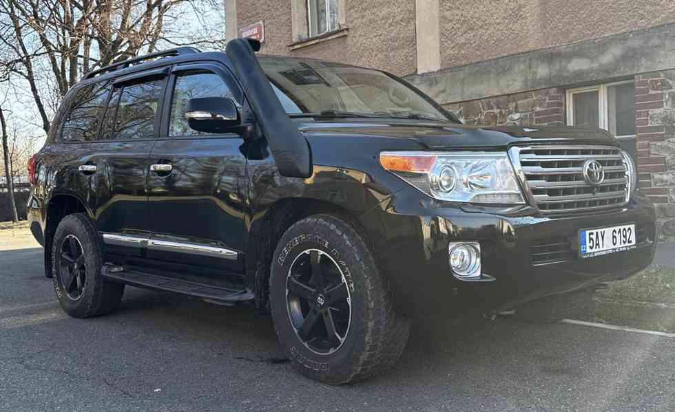 TOYOTA LAND CRUISER 4x4 VDJ200L - foto 2