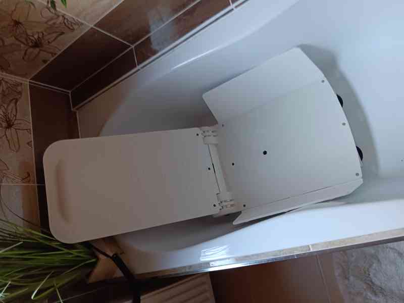 Prodám výsuvné lehátko do vany. - foto 5