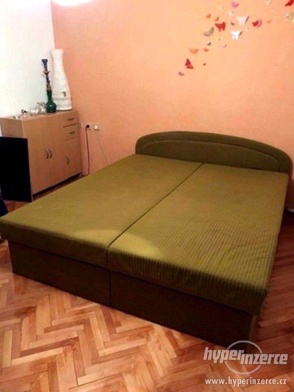 Zachovalá manželská postel - foto 1