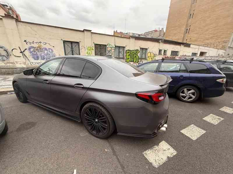 BMW Řada 5 3,0   540i Xdrive - foto 10
