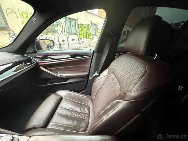 BMW Řada 5 3,0   540i Xdrive - foto 14