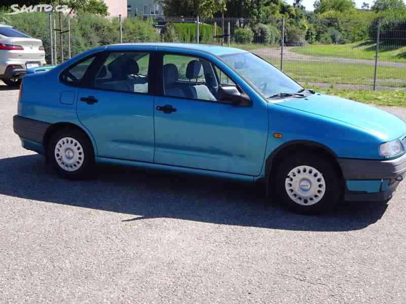 Seat Cordoba 1,4 i (44 kw) r.v.-1997 - foto 2