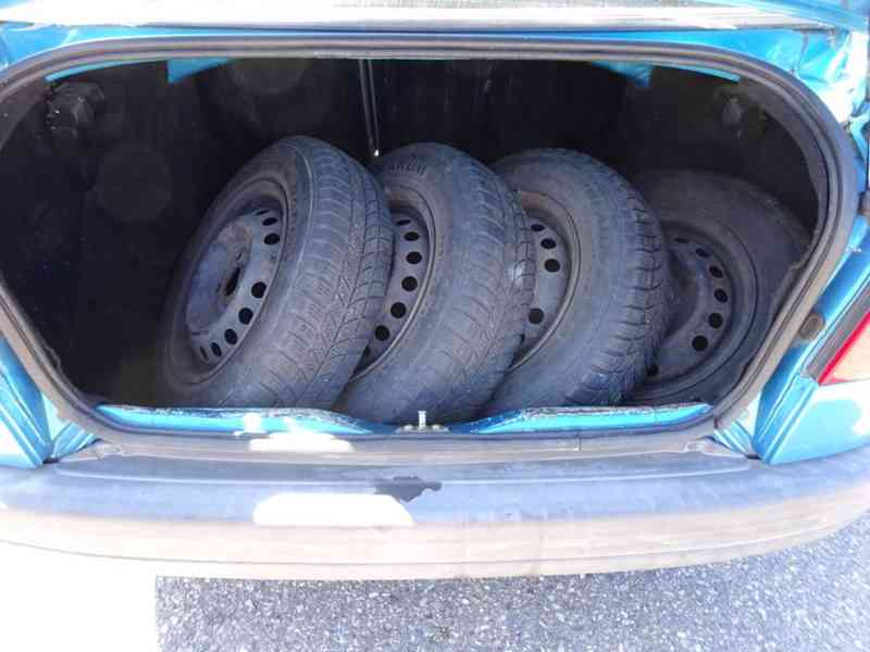 Seat Cordoba 1,4 i (44 kw) r.v.-1997 - foto 12