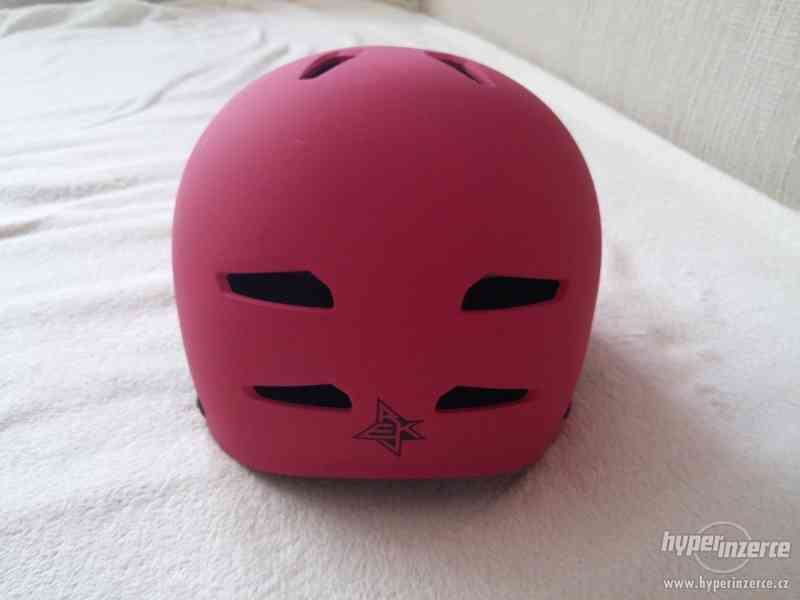 Rekd - Elite Red - helma na koloběžku skateboard nová - foto 4