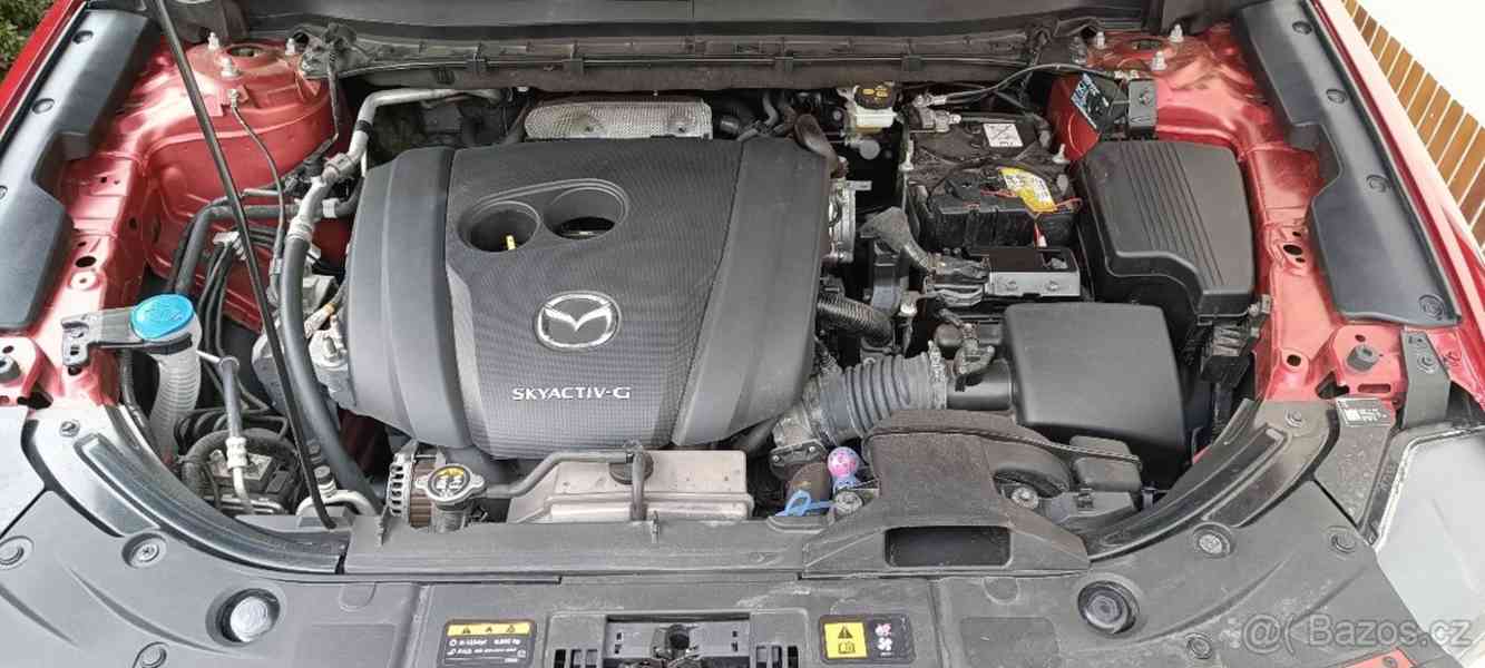 Prodám Mazda CX5 8/2020 benzín 2.0 121kw - TOP - foto 4