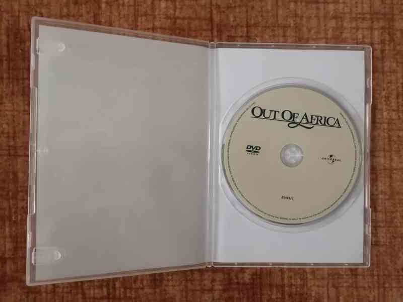  2x DVD (Jak utopit doktora Mráčka, Vzpomínky na Afriku) - foto 2