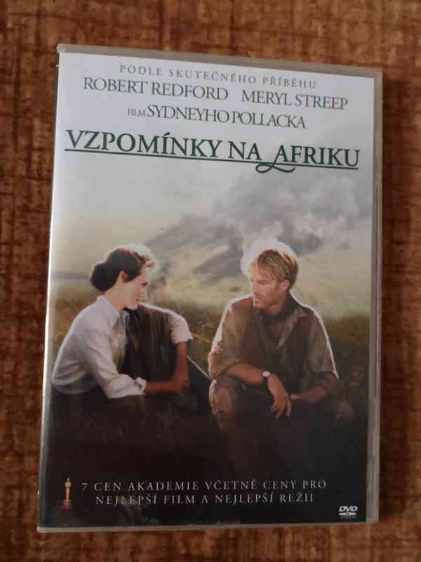  2x DVD (Jak utopit doktora Mráčka, Vzpomínky na Afriku) - foto 1