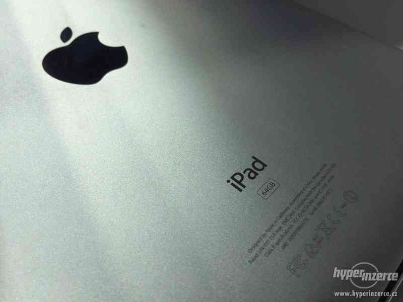 iPad 2 64GB Wifi,3G+2 kryty (kožený, silikonový) a 1 pouzdro - foto 2