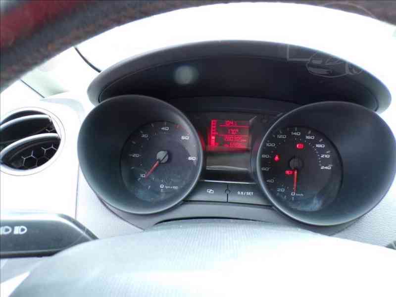 Seat Ibiza 1,9 TDI KLIMA,TAŽNÉ ZAŘÍZENÍ - foto 6
