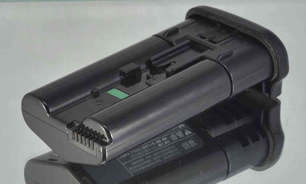 Nikon EN-EL4a  baterie*2500 mAh*D2X, D3X... - foto 5