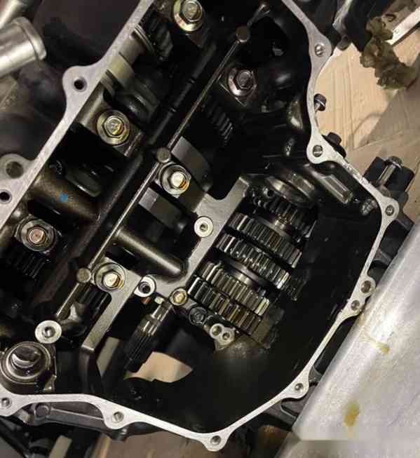 Honda CBR 1000RR - foto 5