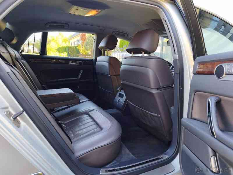 Volkswagen Phaeton 4,2   V8 - foto 4