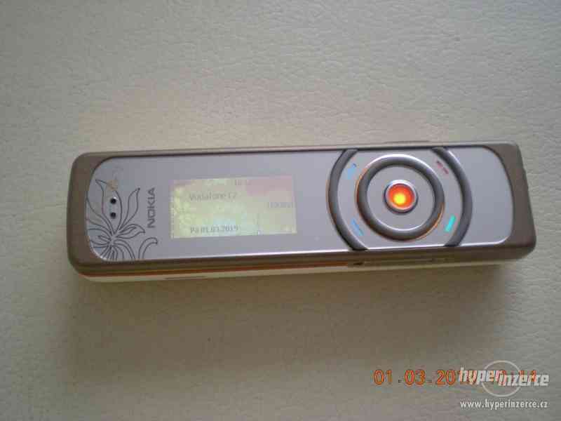 Nokia 7380 L'Amour  z r.2006 - plně funkční telefony - foto 2