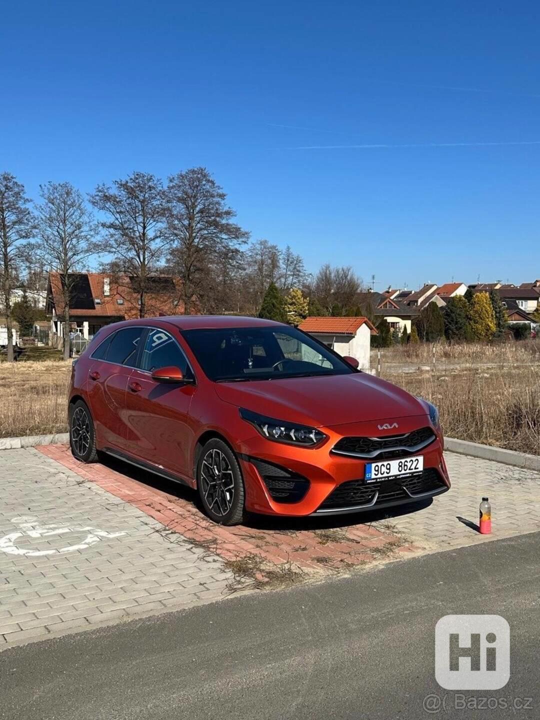 Kia Ceed 1,5   T-GDi 118 kW | 7DCT | 2024 - foto 1