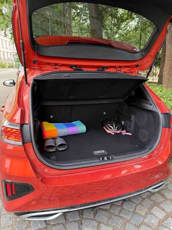 Kia Ceed 1,5   T-GDi 118 kW | 7DCT | 2024 - foto 7