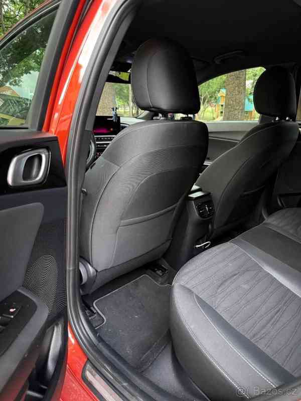 Kia Ceed 1,5   T-GDi 118 kW | 7DCT | 2024 - foto 11