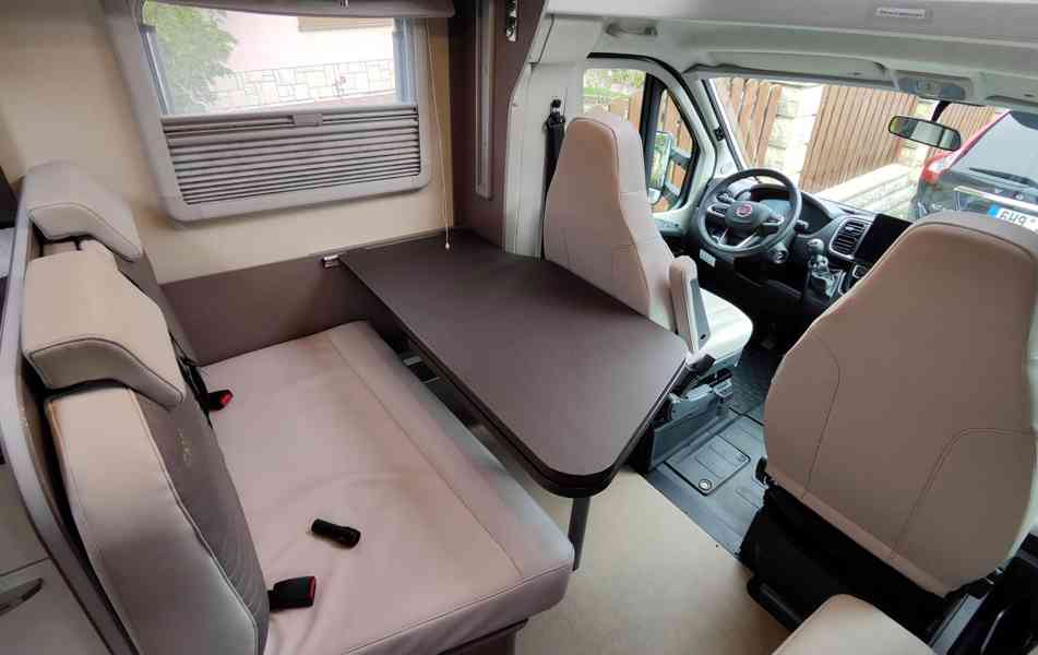 Obytný vůz Burstner Lyseo 690G Harmony, nadstandartní výbava - foto 12