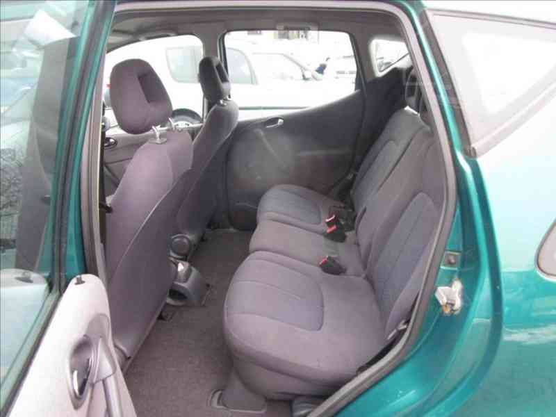 Mercedes-Benz A 140 ,1,4i AUTOMAT - foto 9