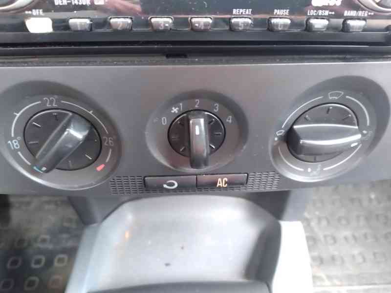 ŠKODA FABIA 1.4 MPI   KLIMA - foto 19