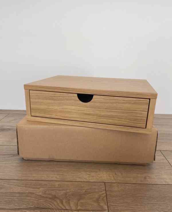 Noční závěsné stolky zn. Woodman Farsta 2ks