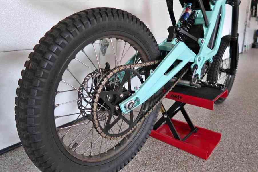 Surron Light Bee X Něco přes 350 mil - foto 6