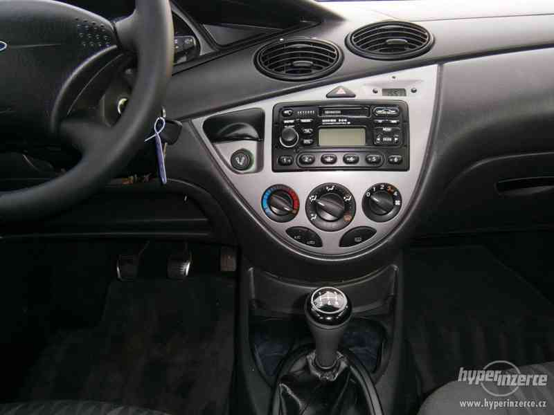 Ford Focus 1,6 16v facelift+klima+servo - foto 7