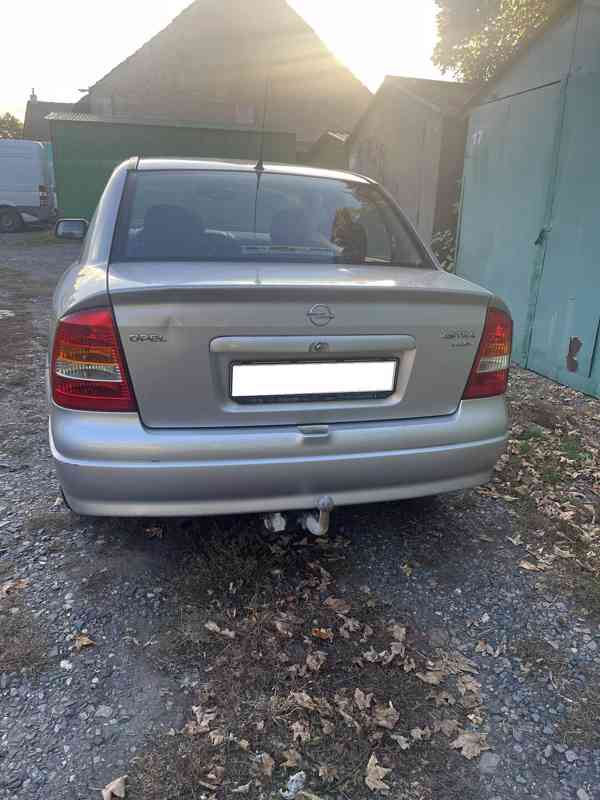Opel ASTRA 1.4 16V  - foto 7