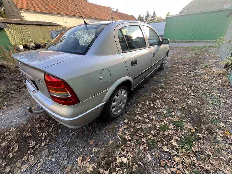 Opel ASTRA 1.4 16V  - foto 6