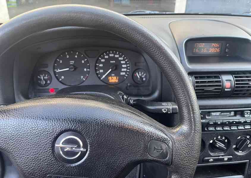 Opel ASTRA 1.4 16V  - foto 9