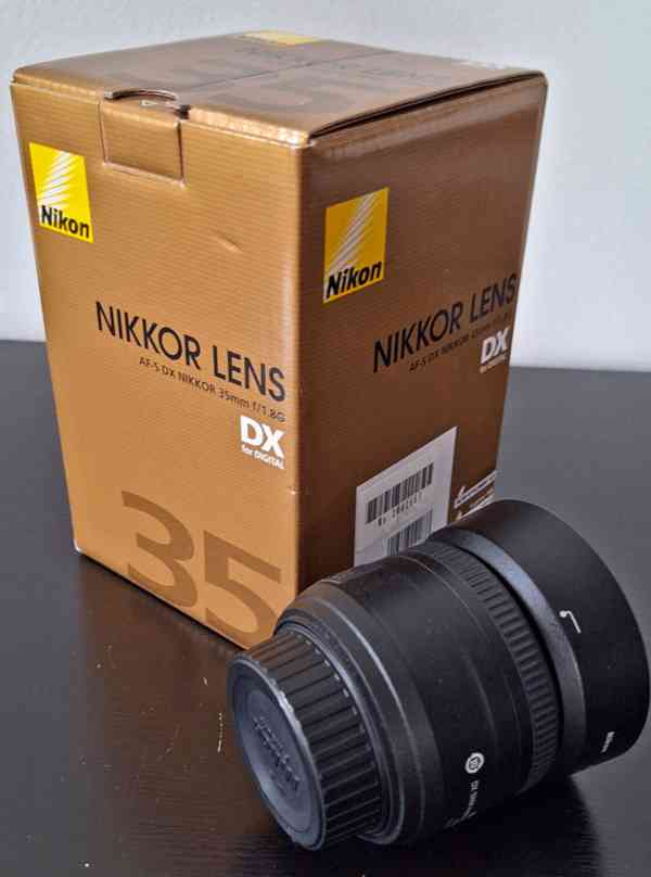 Objektiv Nikon AF-S DX NIKKOR 35mm f/1.8G - foto 5