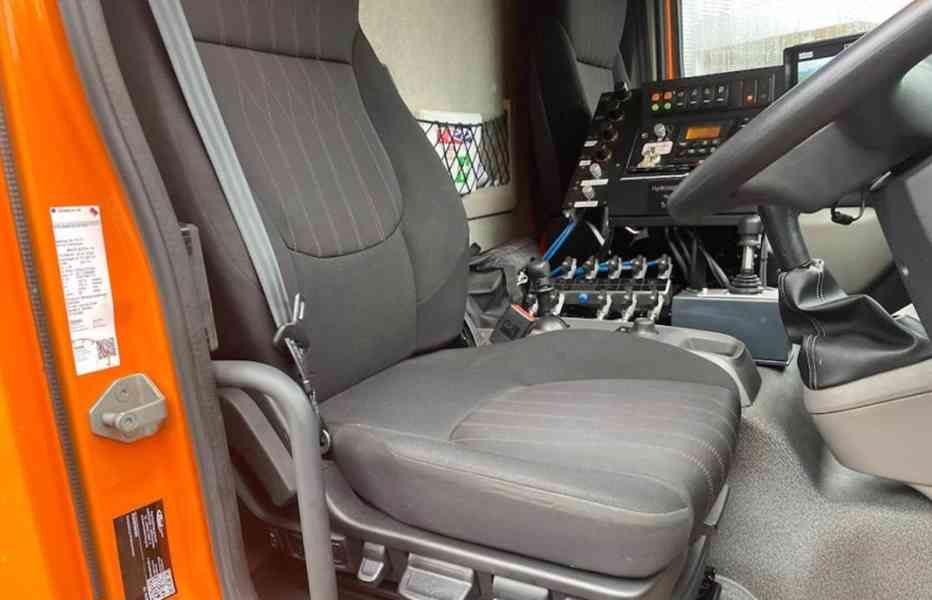 2023 DAF LF 210 FA Kehrmaschine - foto 6