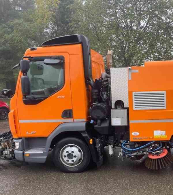 2023 DAF LF 210 FA Kehrmaschine