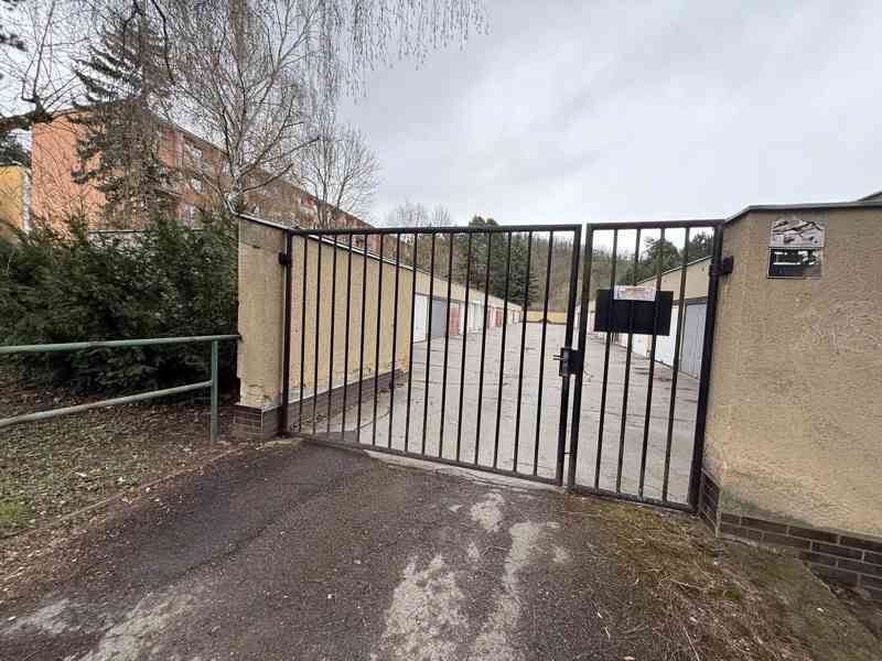 PRONÁJEM GARÁŽE  V BRNĚ – KOMÍNĚ, NA ULICI ŘEZÁČOVA - foto 3