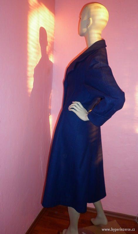Modrý vypasovaný kabát vel. S- M - foto 5